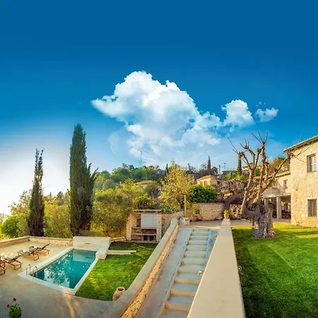 Siora Tanto Rustic Villa