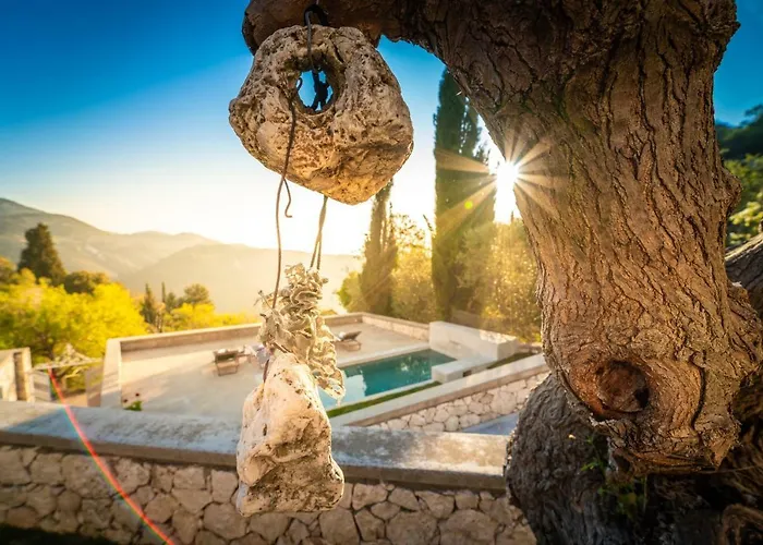 Siora Tanto Rustic * Exanthia