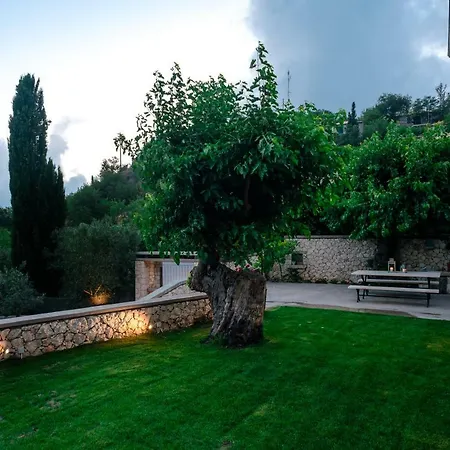 Siora Tanto Rustic Vila Exanthia